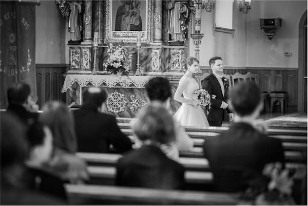 Zjawiskowa błogosławieństwo na dziedzińcu zamku