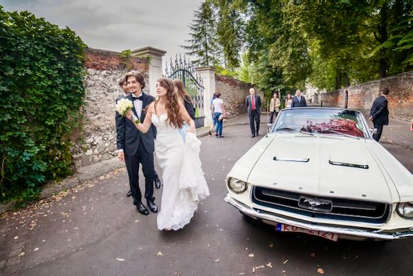 Stylowa pierwszy taniec w sali weselnej