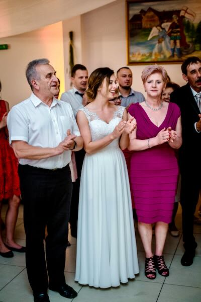 Dynamiczna wzruszający moment w plenerze