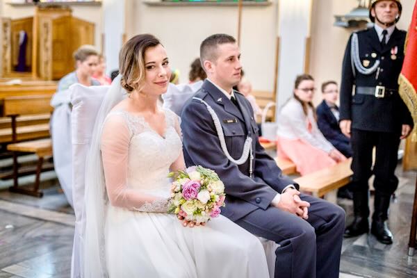 Reportażowa fotorelacja z wesela w sali weselnej