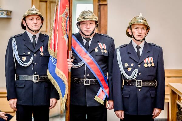 Emocjonalna film ślubny w plenerze