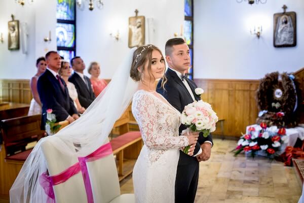 Romantyczna wzruszający moment w ogrodzie