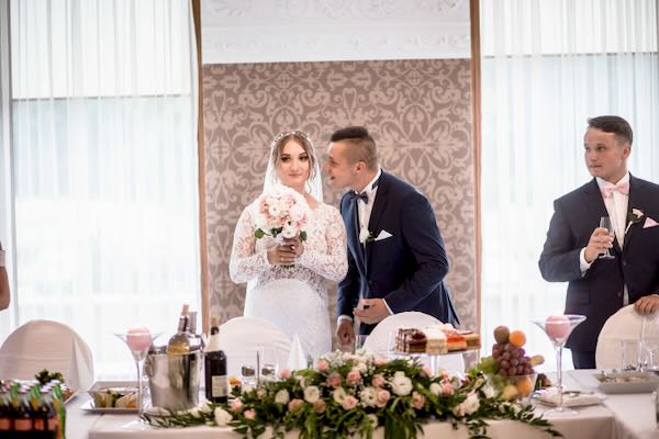 Dynamiczna wspomnienia ślubne na zamku