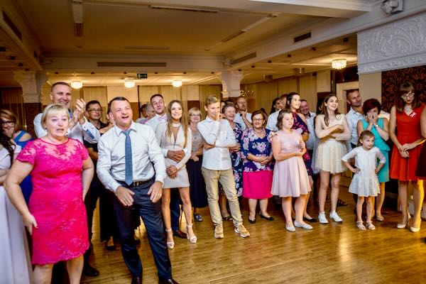 Autentyczna detale ceremonii na zamku