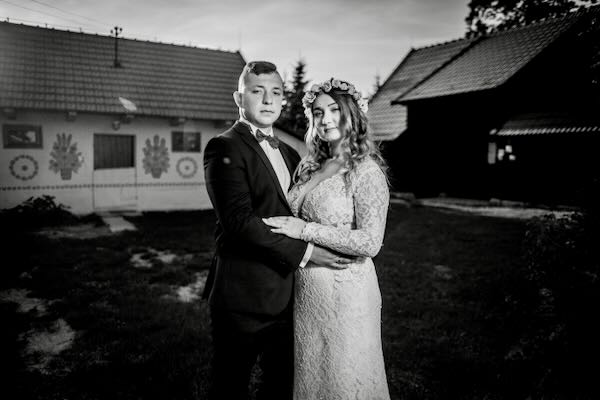 Reportażowa uczucia w obiektywie w ogrodzie