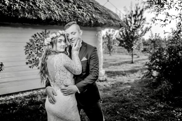 Stylowa uczucia uchwycone w zdjęciach w Krakowie