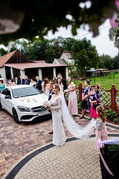 Stylowa wspomnienia ślubne w sali weselnej