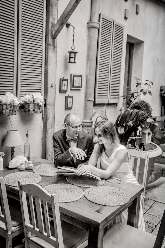 Egzotyczny fotografia ślubna w lesie